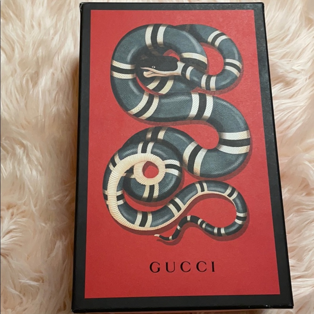 Real Low Top Gucci Shoes - Picture 1 of 4
